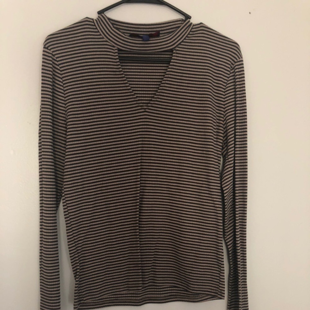 Trendy aeropostale top
